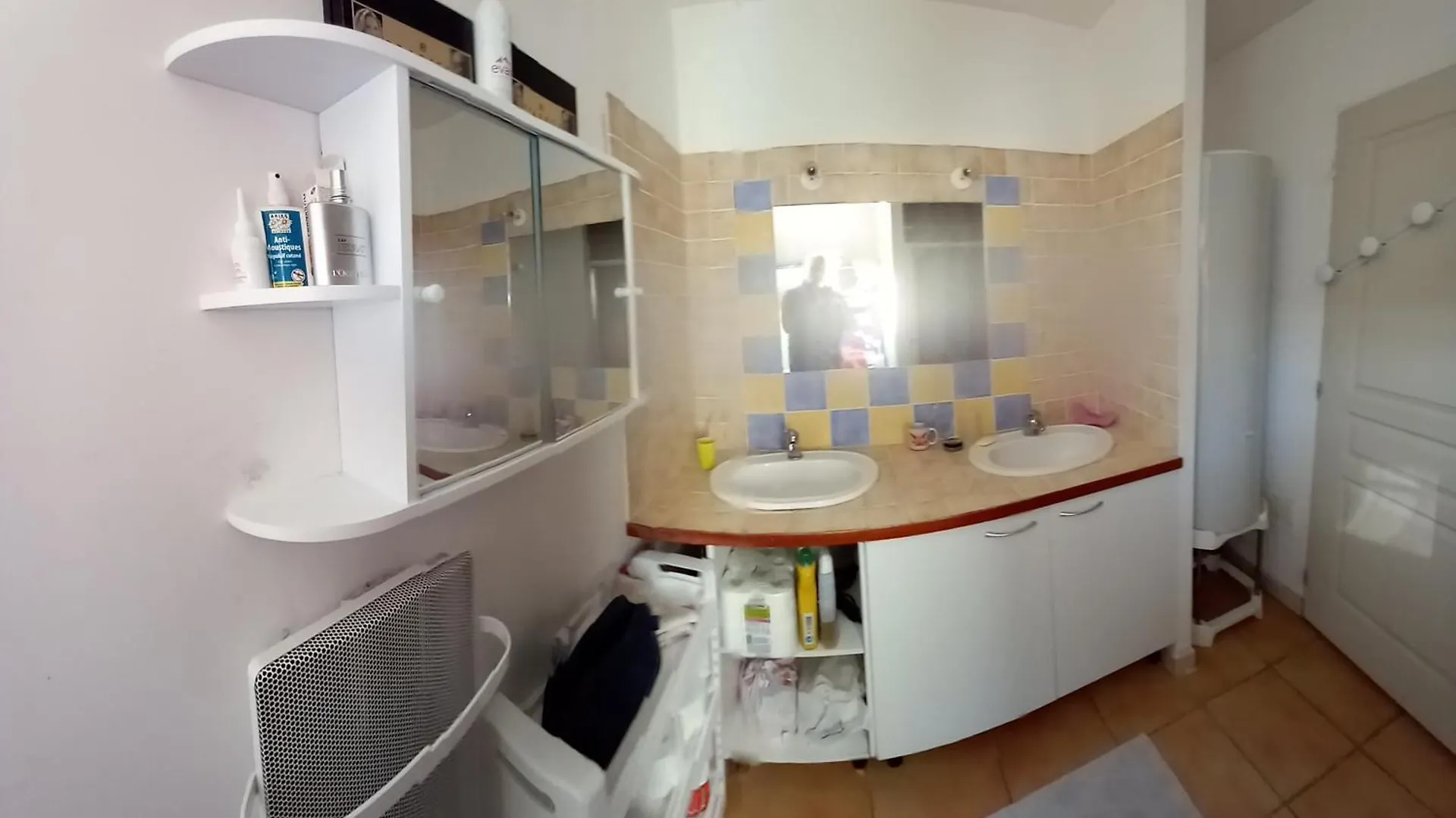 Chambre Aloevera Saint-Christol  Séjour chez l'habitant